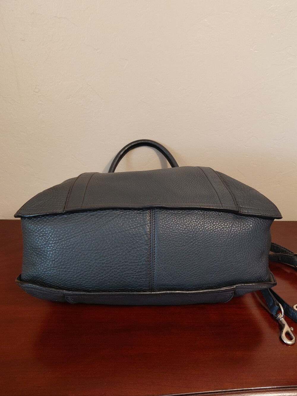 MCM Boston Bag Black Pebbled Leather - Picture 5 of 16